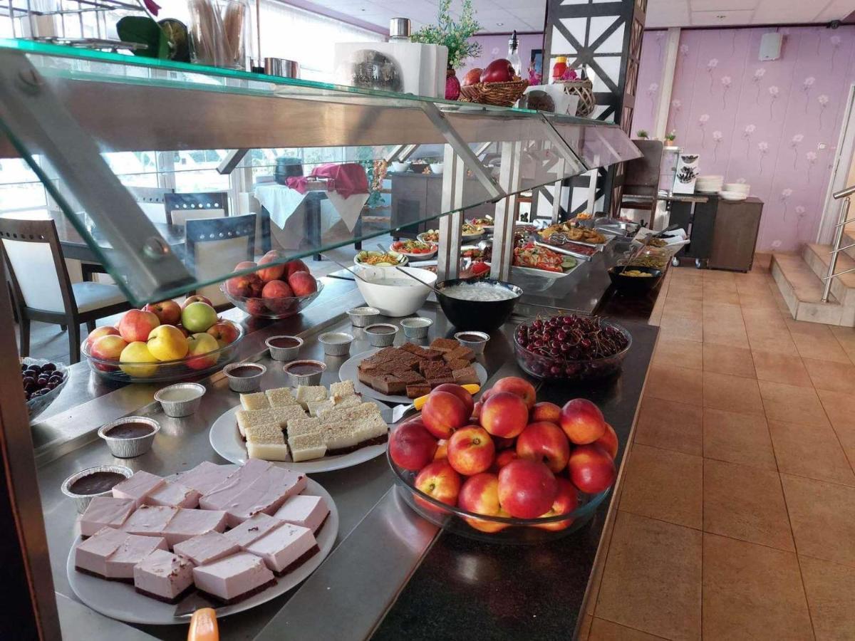 Tropics Hotel Sveti Vlas Luaran gambar