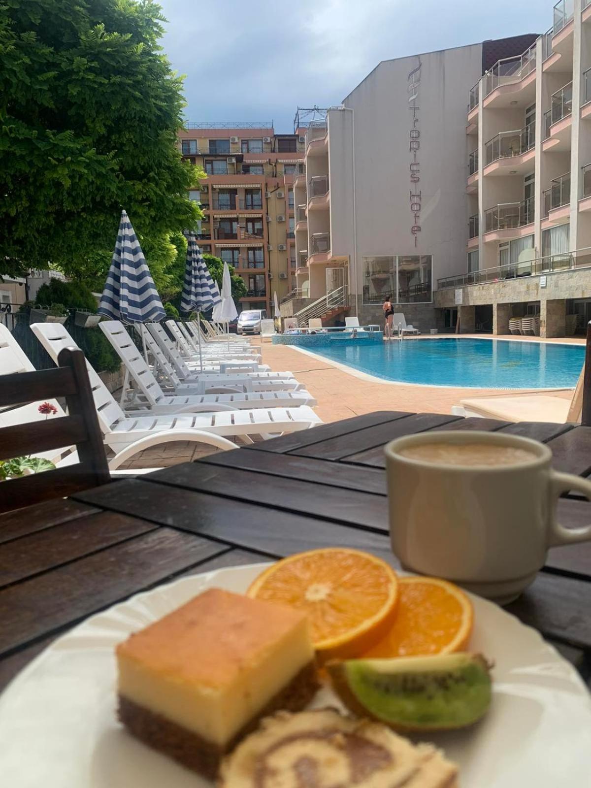 Tropics Hotel Sveti Vlas Luaran gambar