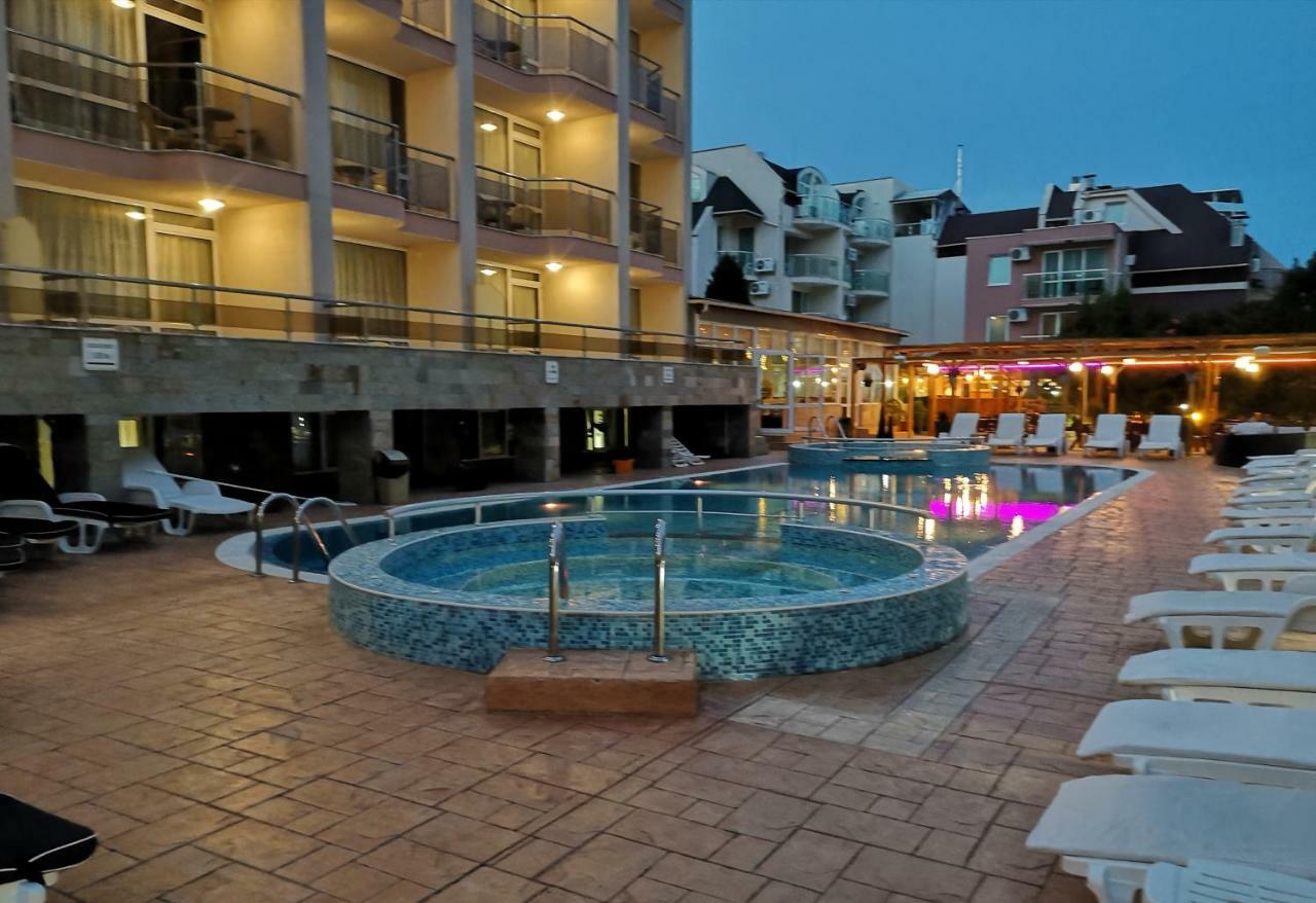 Tropics Hotel Sveti Vlas Luaran gambar